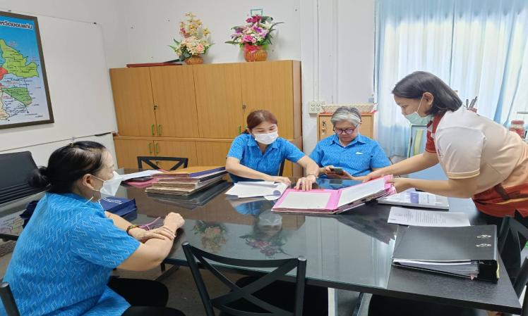 ออกตรวจติดตามและประเมินผลโครงการการใช้จ่ายเงินอุดหนุนของอบจ.ขอนแก่น กรณีให้การสนับสนุนหน่วยงานอื่น ประจำปีงบประมาณ พ.ศ. 2566  ณ ที่ว่าการอำเภอหนองสองห้อง