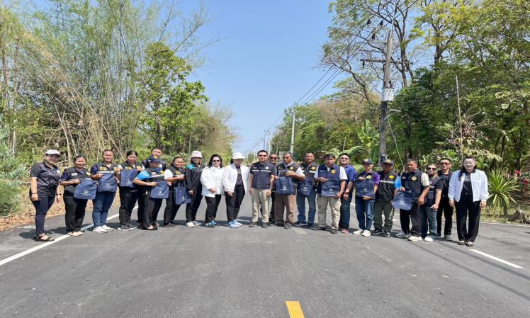 วันที่ 11 มีนาคม พ.ศ. 2569 องค์การบริหารส่วนจังหวัดขอนแก่น ลงพื้นที่ตรวจติดตามและประเมินผลโครงการเงินอุดหนุนเฉพาะกิจ โครงการปรับปรุงถนนลาดยางแอสฟัลต์คอนกรีต (โดยวิธี Pavements In-Place Recycling) สาย ขก.ถ.1-1110 แยกทางหลวงหมายเลข 2322 - บ้านตอกเกี้ย อำเภอ