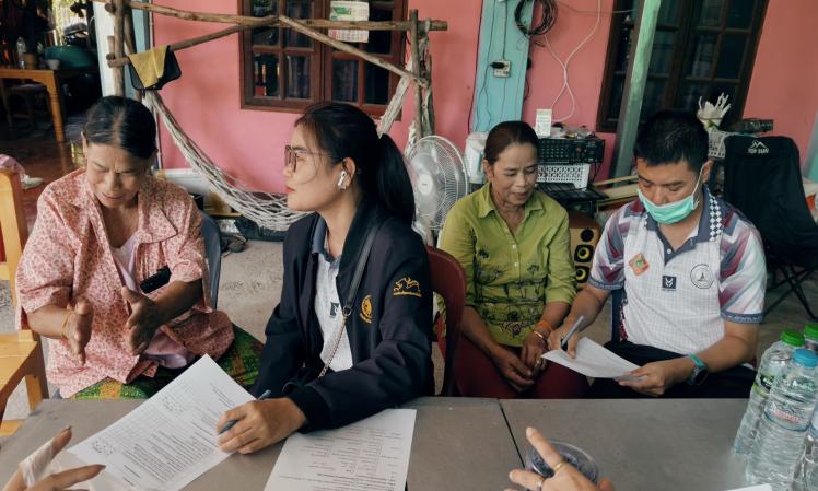 วันที่ 16 มีนาคม พ.ศ. 2569 องค์การบริหารส่วนจังหวัดขอนแก่น ลงพื้นที่ตรวจติดตามและประเมินผลโครงการส่งเสริมอาชีพการท้อผ้าไหมผ้ามัดหมี่ ย้อมสีธรรมชาติ สืบสานภูมิปัญญาท้องถิ่น ให้สมาชิกกลุ่มอาชีพ กลุ่มสตรี และประชาชนทั่วไปฯ ตำบลหนองสองห้อง ตำบลดงเค็งตำบลหนองไ