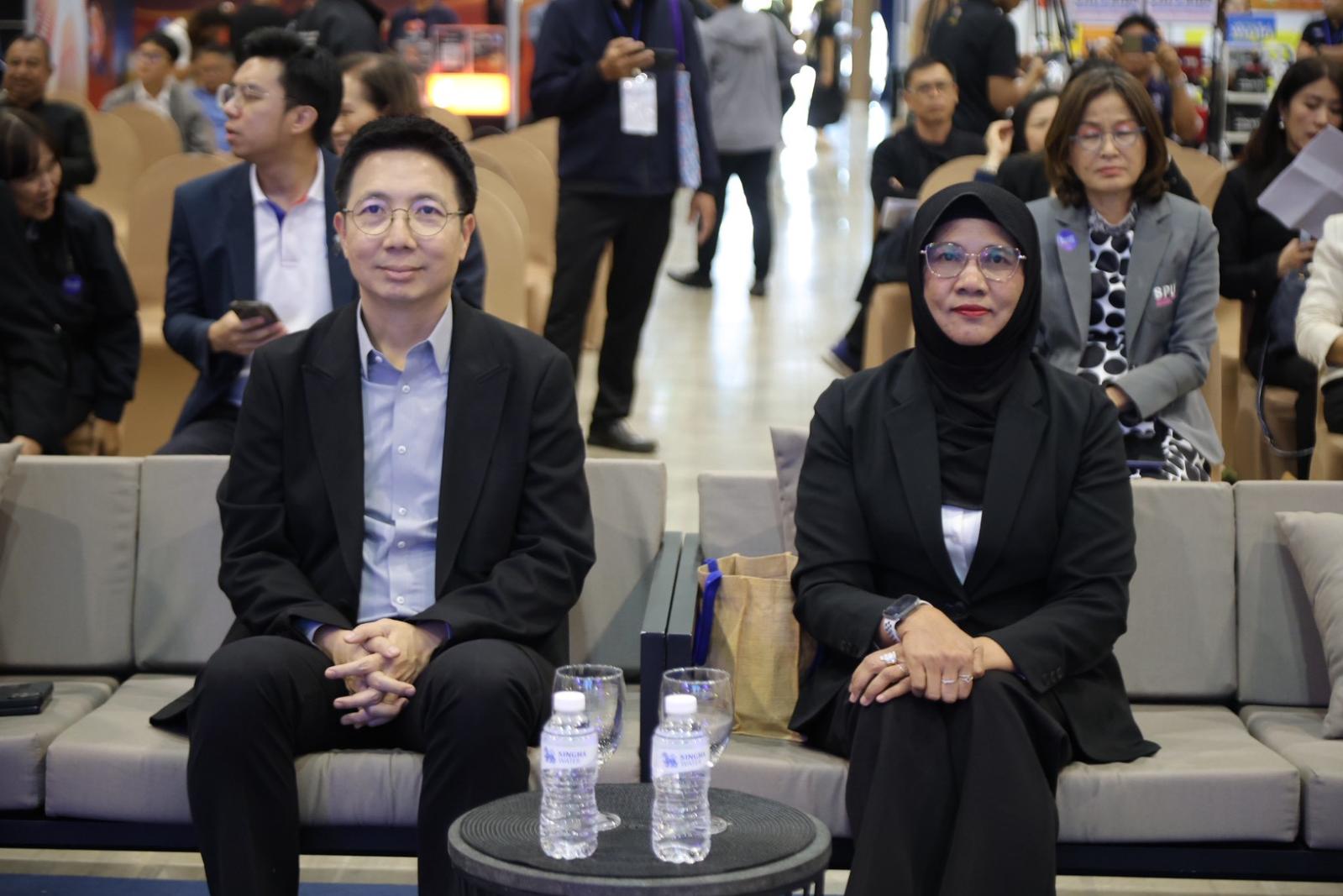 อบจ.ขอนแก่น ร่วมลงนามบันทึกความเข้าใจโครงการ “Khon Kaen Digital Valley” ขับเคลื่อนเมืองสู่ศูนย์กลางเศรษฐกิจดิจิทัล