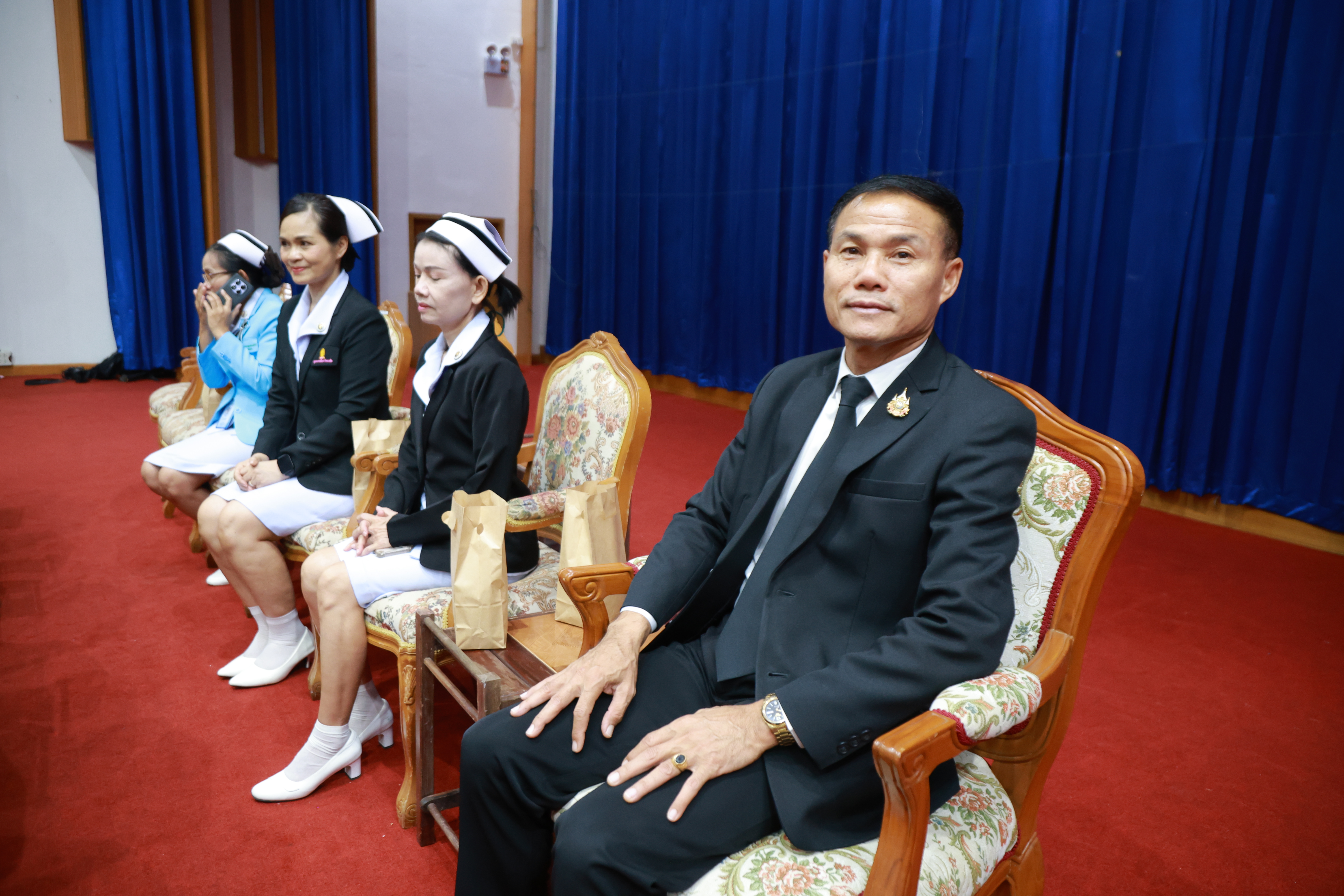 อบจ.ขอนแก่น ร่วมพิธีมอบหมวกเข็มชั้นปี และตะเกียงไนติงเกล ประจำปีการศึกษา 2569 