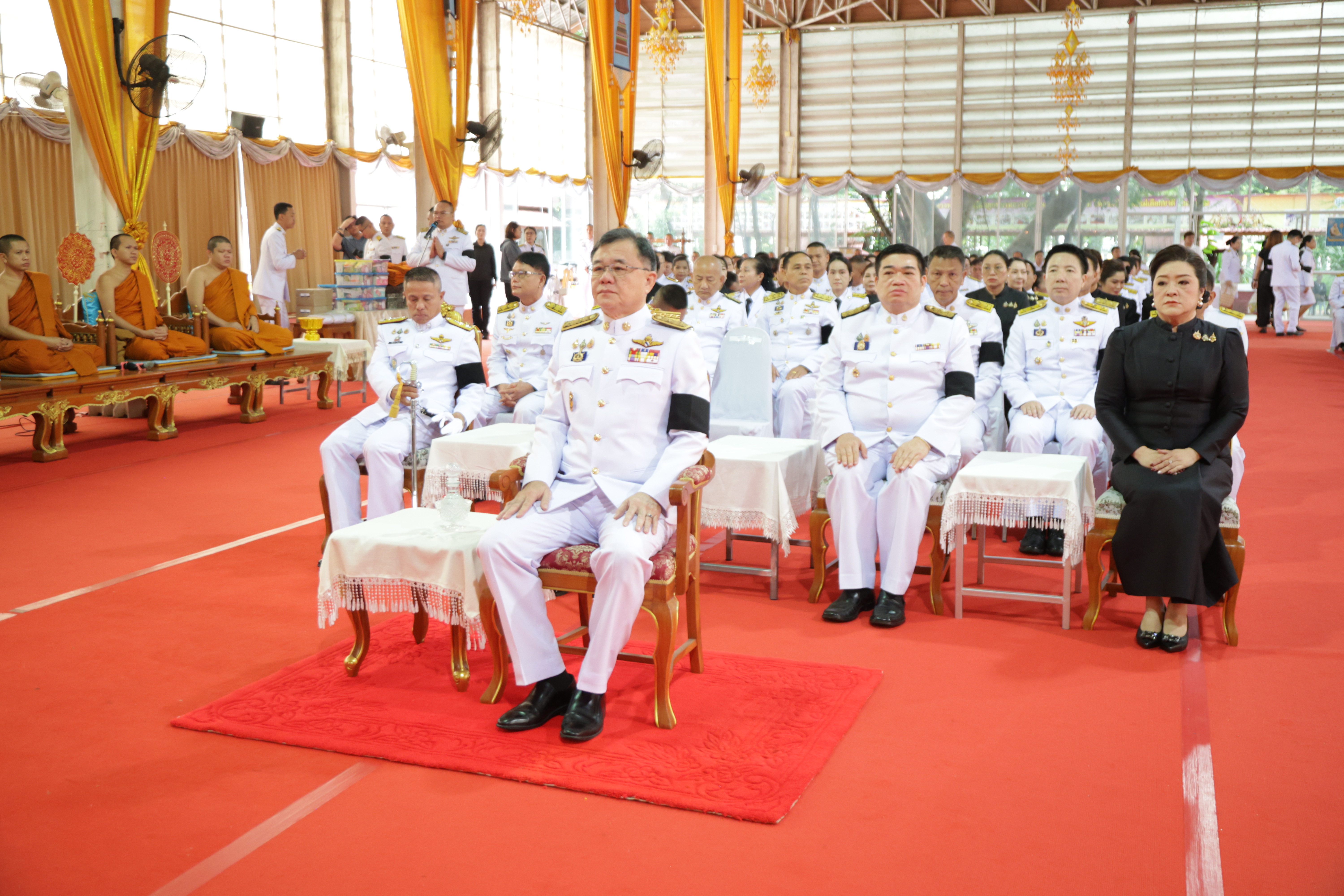 ร่วมพิธีบำเพ็ญกุศลและทำบุญตักบาตรถวายเป็นพระราชกุศลแด่สมเด็จพระเจ้าลูกเธอ เจ้าฟ้าพัชรกิติยาภา นเรนธิราเทพยวดี กรมหลวงราชสาริณีสิริพัชร มหาวัชรราชธิดา ในวาระครบ 100 วัน (สตมวาร)