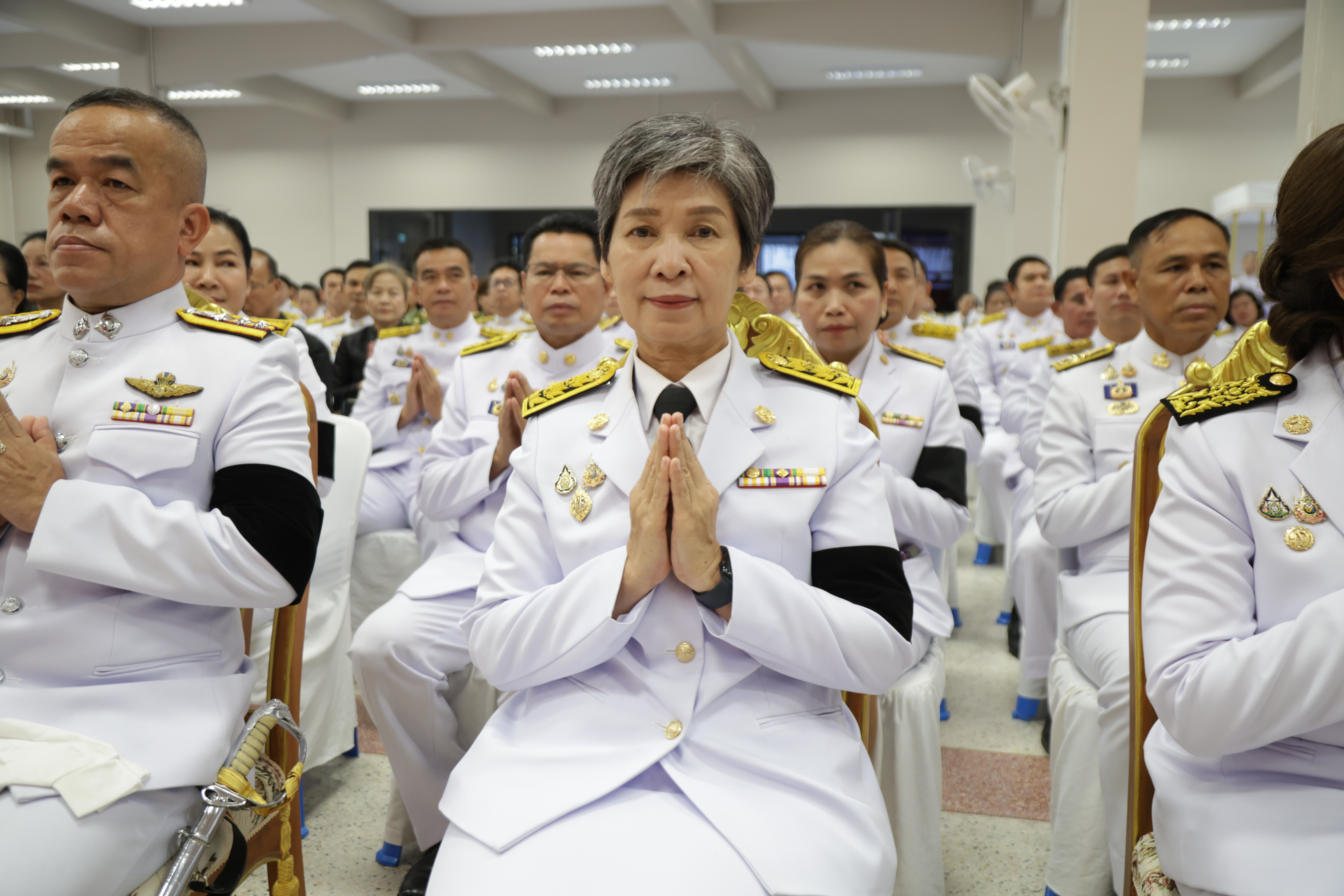 อบจ.ขอนแก่น ร่วมพิธีบำเพ็ญกุศลอุทิศถวายและพิธีถวายดอกไม้จันทร์